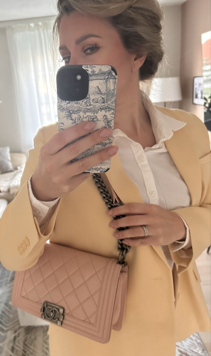 Chanel Taschen für Damen: Chanel Boy Bag Medium – Gebraucht aus Siegershausen von Amora17 2