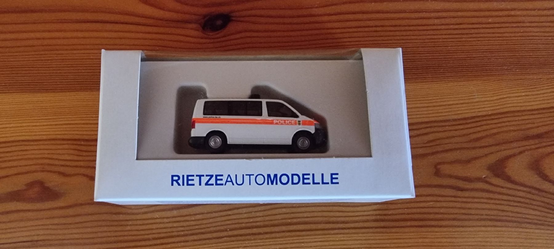 Rietze Modellini d'auto: Rietze VW Bus T5 Polizei Bern 1:87 – Nuovo (secondo la descrizione) da Bettlach venduto da United83 4