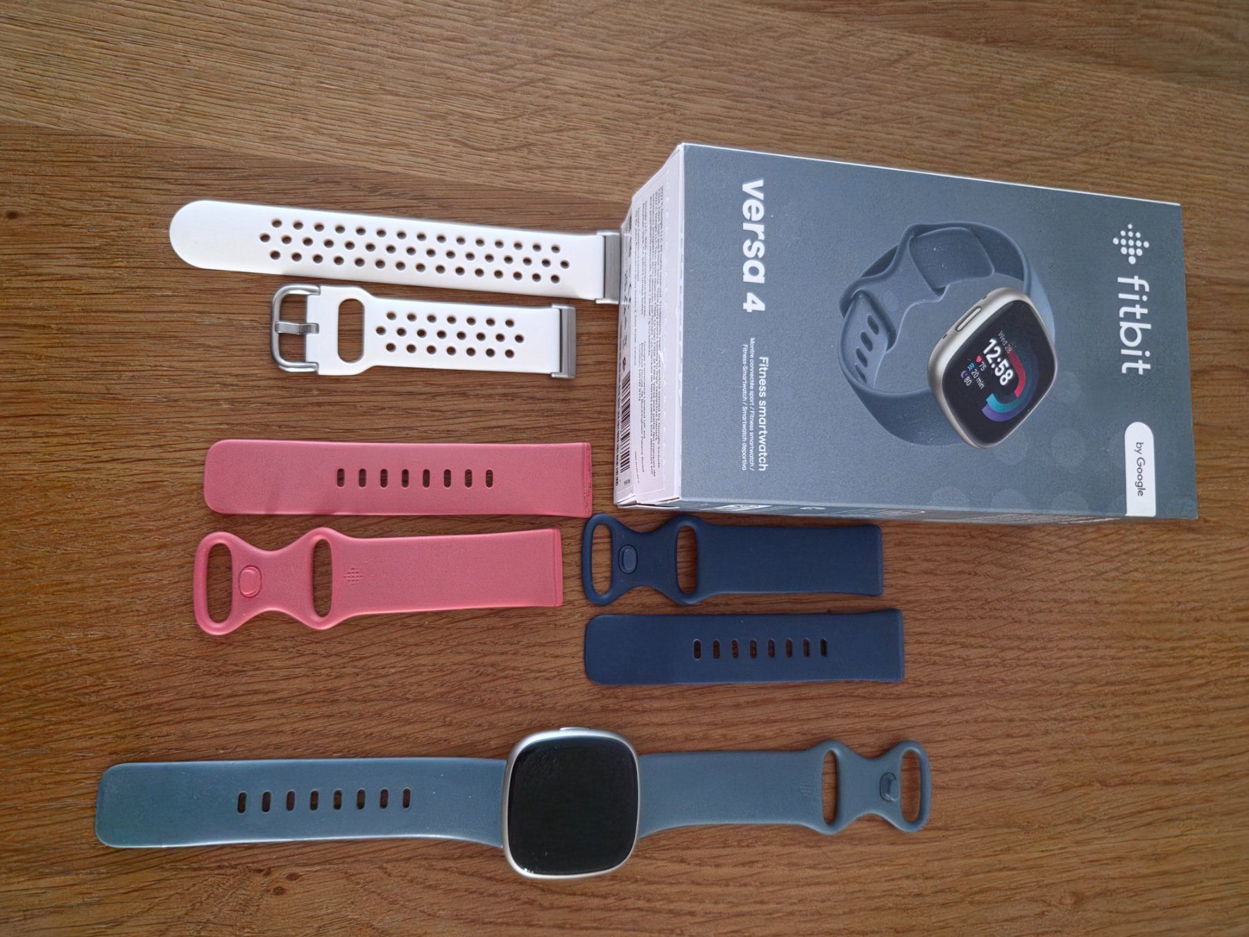 Fitbit Smartwatch: Smartwatch Fitbit Versa 4 – D'occasion à Wettingen par Donurso 1