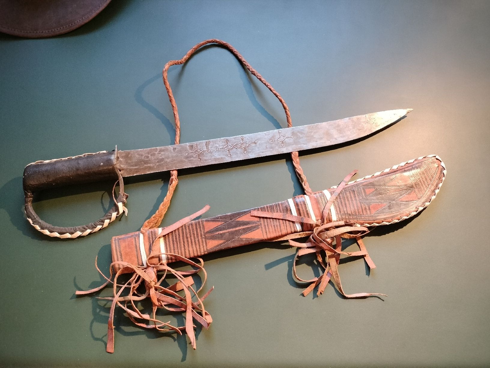 Posate: Machette + couteau africain artisanal décoré cuir – Usato da Leytron venduto da jer_gq8p 1