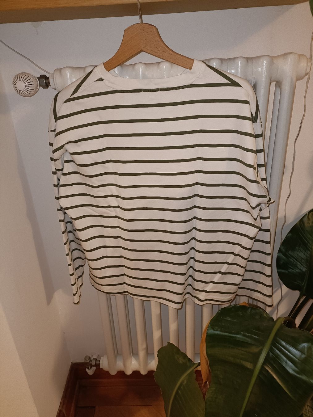 Stradivarius Pullover & Sweatshirts: Pull Stradivarius rayé blanc et vert - Taille S – Gebraucht aus Vaulruz von O_DDM 1