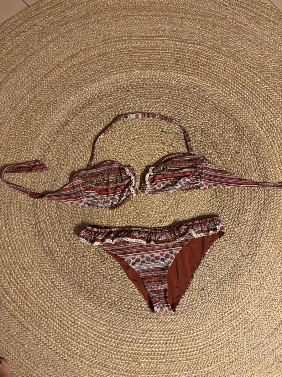 Costumi da bagno & Bikini: Costume de bain taille M  – Usato da Blonay venduto da Ollorvi