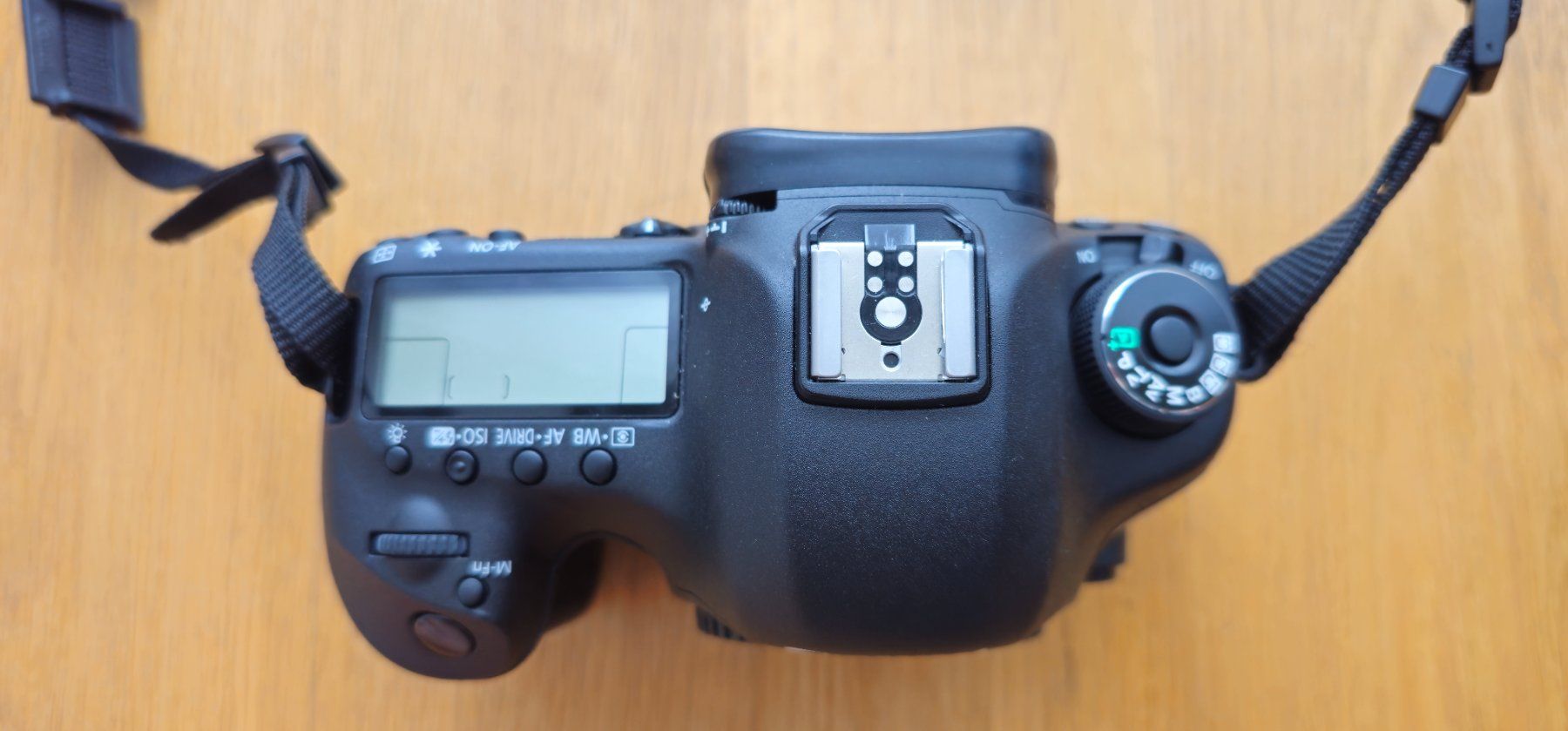 Canon Appareil photo: Canon EOS 5D Mark III inkl. Battery Grip & Blitzgerät – D'occasion à Aarau par kau_t8lb 1