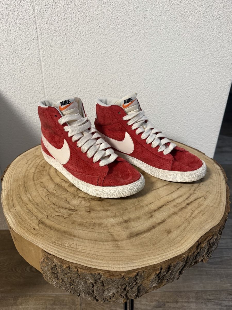 Nike Scarpe da uomo: Nike Blazer Mid Vintage Suede Rot Gr. 37.5 – Usato da Hägglingen venduto da Raff_Ella