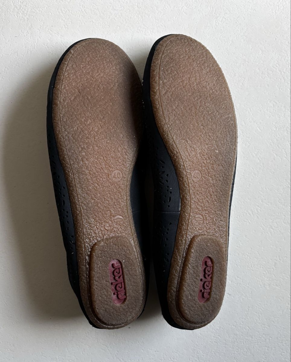 Rieker Scarpe da donna: Rieker Ballerina, schwarz, Gr. 40 – Nuovo (secondo la descrizione) da Zürich venduto da onl_2l27 2