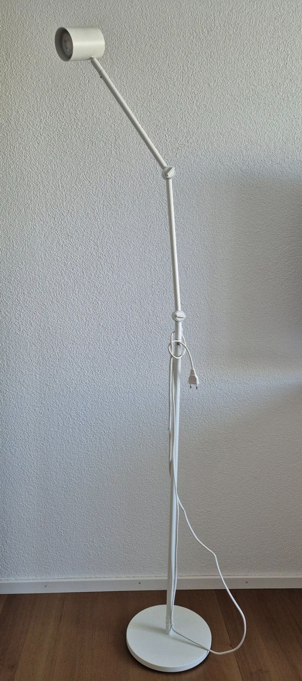 Ikea Lampade: Stand-/ Leseleuchte von Ikea – Usato da Oberentfelden venduto da angelheart71 1
