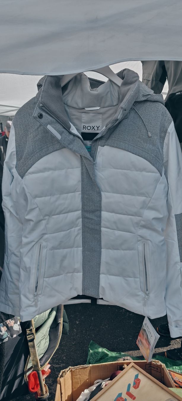 Roxy Giacche: Neue Winterjacke von Roxy, Grösse L – Nuovo e nell'imballaggio originale da Rieden AG venduto da Keller54 1