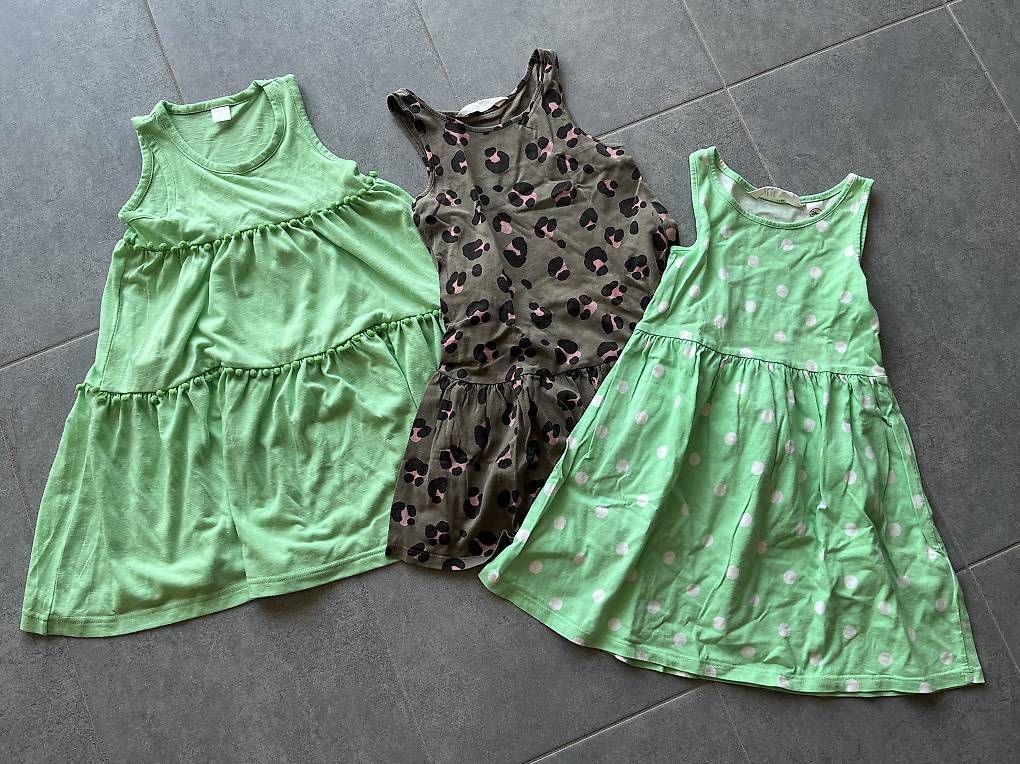 Kleiderpakete & -sets: Sommerset Mädchen 110/116 26teilig – Gebraucht aus Erlinsbach SO von SmilingTiki 1