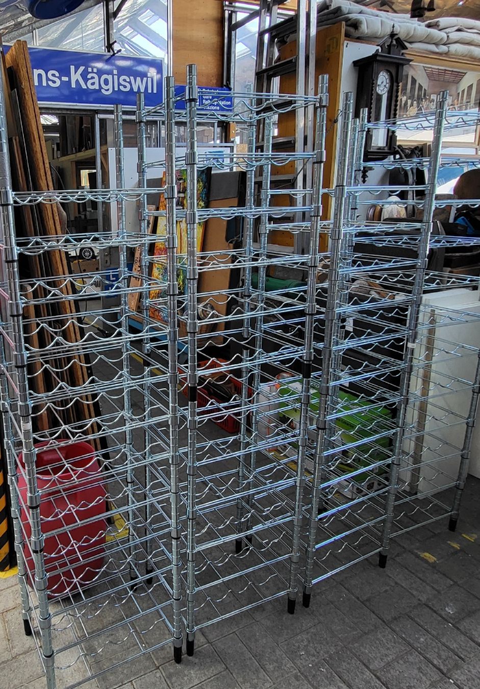 Étagères: 4 x Weingestelle Metall – D'occasion à Kägiswil par Megafi56