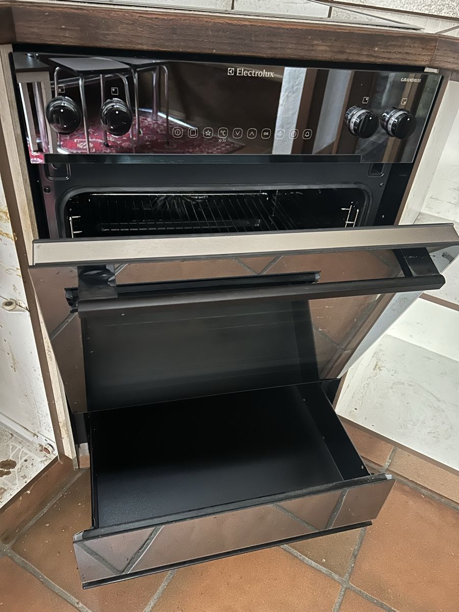 Electrolux Appareils de cuisine: Electrolux Einbauherd mit Glaskeramikkochfeld 4 Ko – D'occasion à Mümliswil par Retob8 1