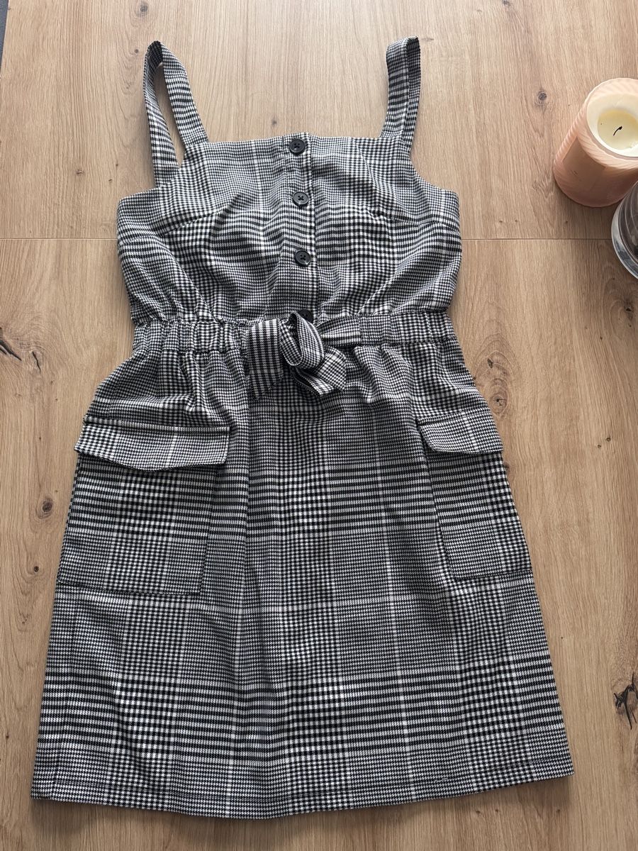 Vestiti & Gonne: Robe courte à carreaux taille 158 – Usato da La Chaux-de-Fonds venduto da Sabinchenn