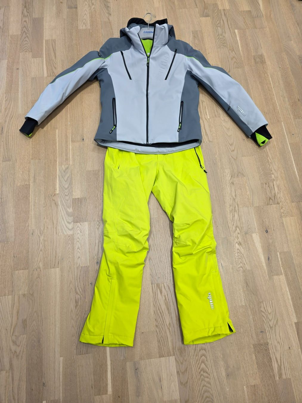Kleiderpakete: rh+ Damen Ski-/Outdoor Set Gr. M | Softshelljacke + Hose | W – Neu (gemäss Beschreibung) aus Schlieren von TrendSportNr1