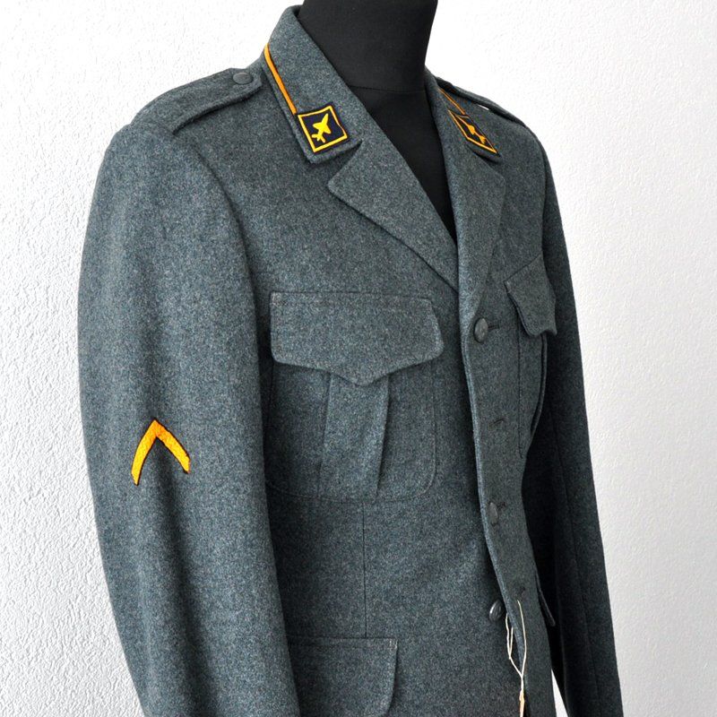 Schweizer Armee Uniformi: Waffenrock Schweizer Armee Ord. 72 Bloodhound – Usato da Uerkheim venduto da fabulafero 4