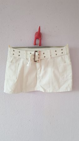 Mini-jupe blanche d'été en jean avec ceinture taille 38