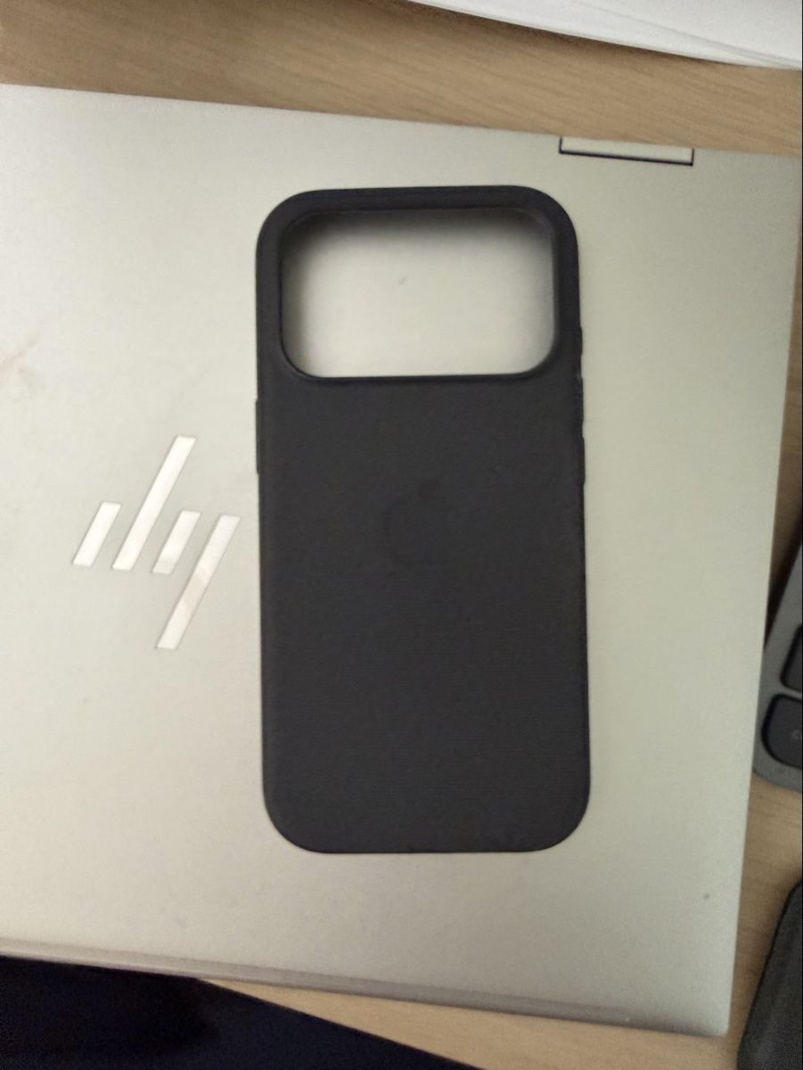 Apple Cover & Protezioni schermo: iPhone 17 Pro Funktionsgewebe Case mit MagSafe - Schwarz – Usato da Langenthal venduto da lau_vv9q 1