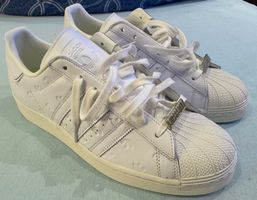 **** ADIDAS SUPERSTAR ****