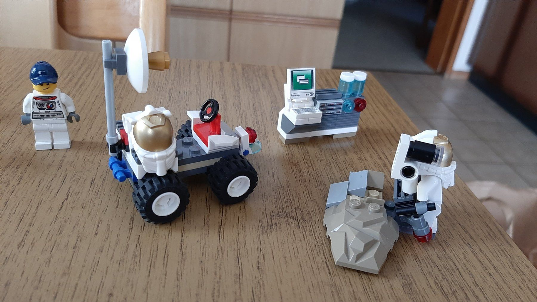 Lego Giocattoli: Lego City Nr.60077 / Space Starter-Set – Usato da Menzberg venduto da Tschippi 5