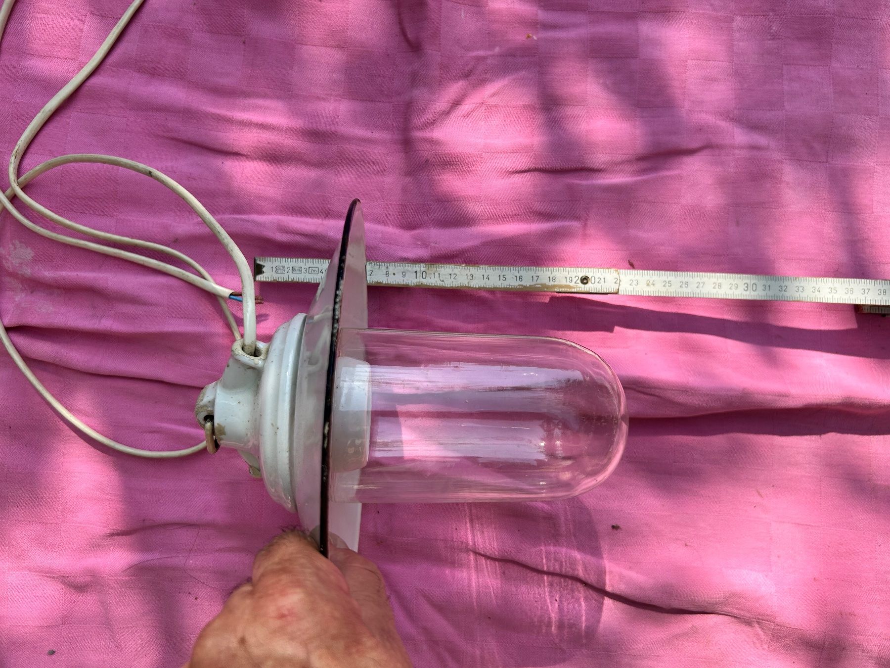 Lampen: Antike Hängelampe Glasgehäuse weiss emailliert – Gebraucht aus Bremgarten b. Bern von Thermes 2