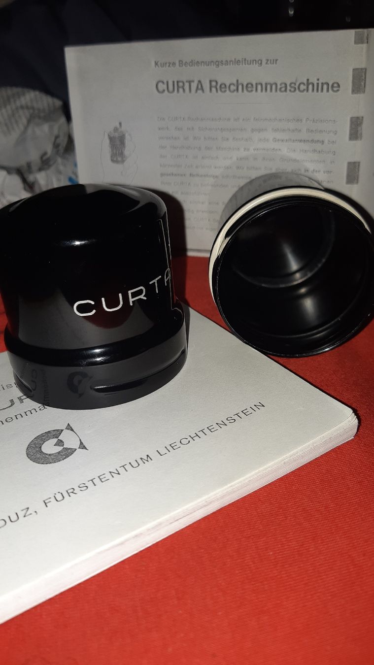Taschenrechner: CURTA calculateur 1955 – Gebraucht aus Chésopelloz von Toino95 1