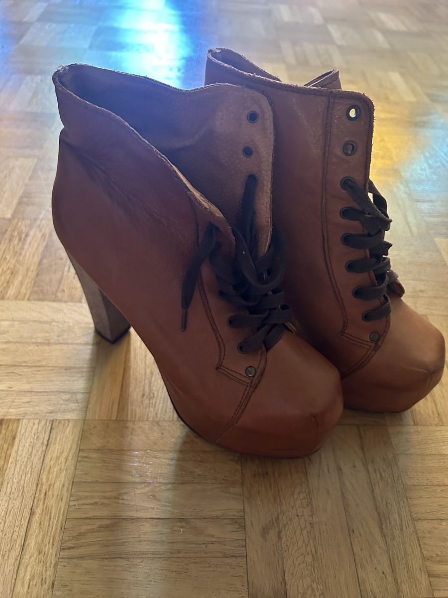 Scarpe da donna: Braune Leder High Heels – Nuovo (secondo la descrizione) da Zürich venduto da alv_pqz2