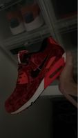 Nike Air Max 90 Sneaker rot schwarz neuwertiger Zustand