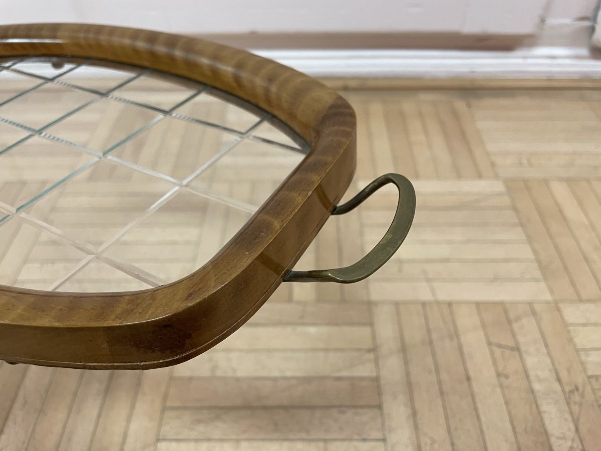 Servierplatten: Kleines 50s Serviertablett Nussbaum Glas Tablett vintage – Gebraucht aus Zürich von Vintagewiesel 8
