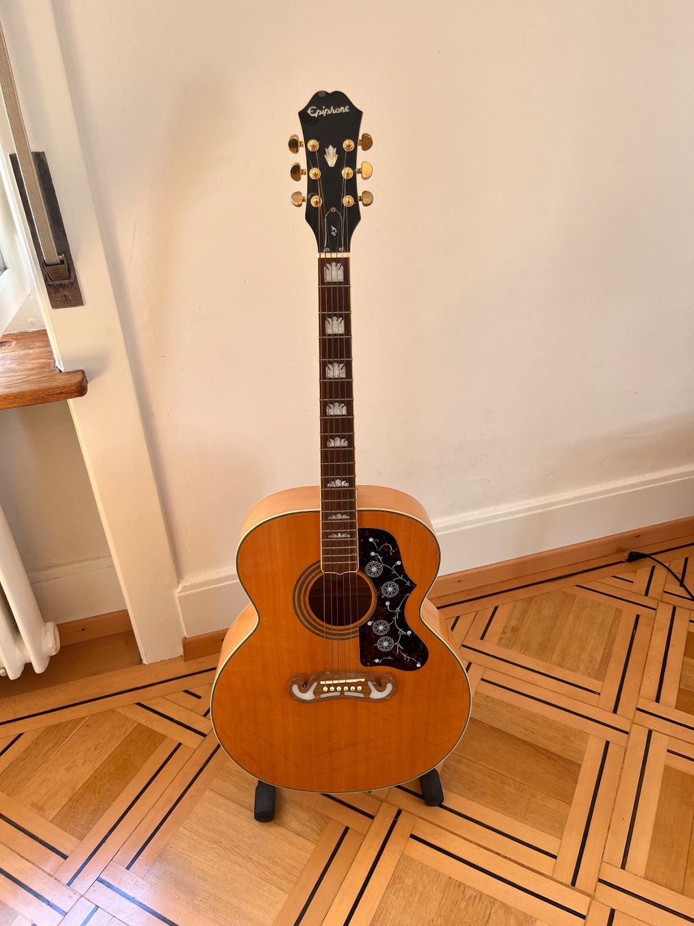Epiphone Strumenti musicali: Epiphone J-200 Studio Natural – Usato da Bern venduto da r-cla