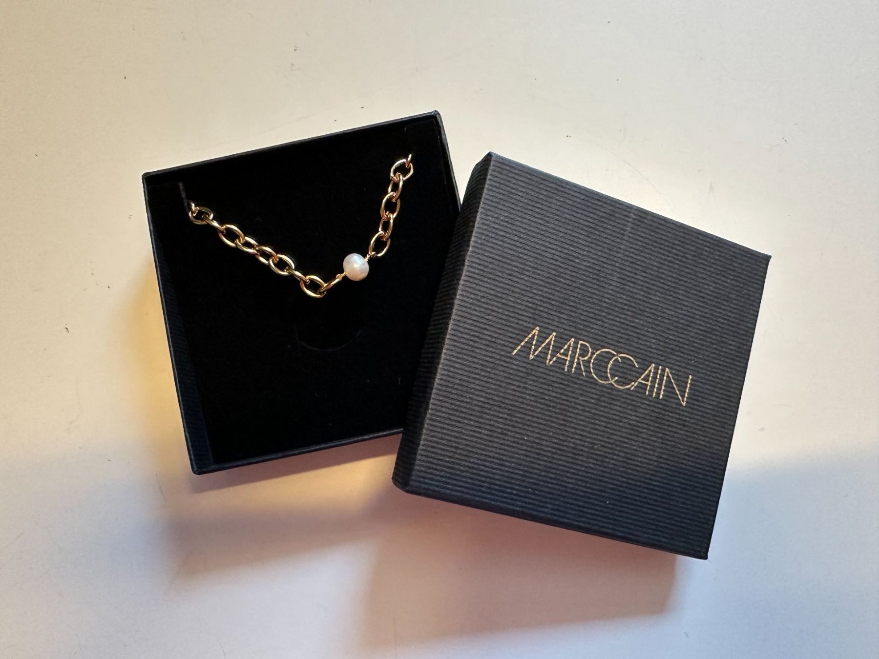 Marc Cain Bracciali & Braccialetti: Armband mit Perle von Marc Cain / NEU – Usato da Urdorf venduto da Erika666