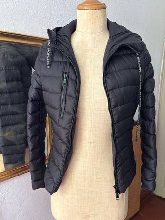 Moncler Jacke Daunen Gr 1
