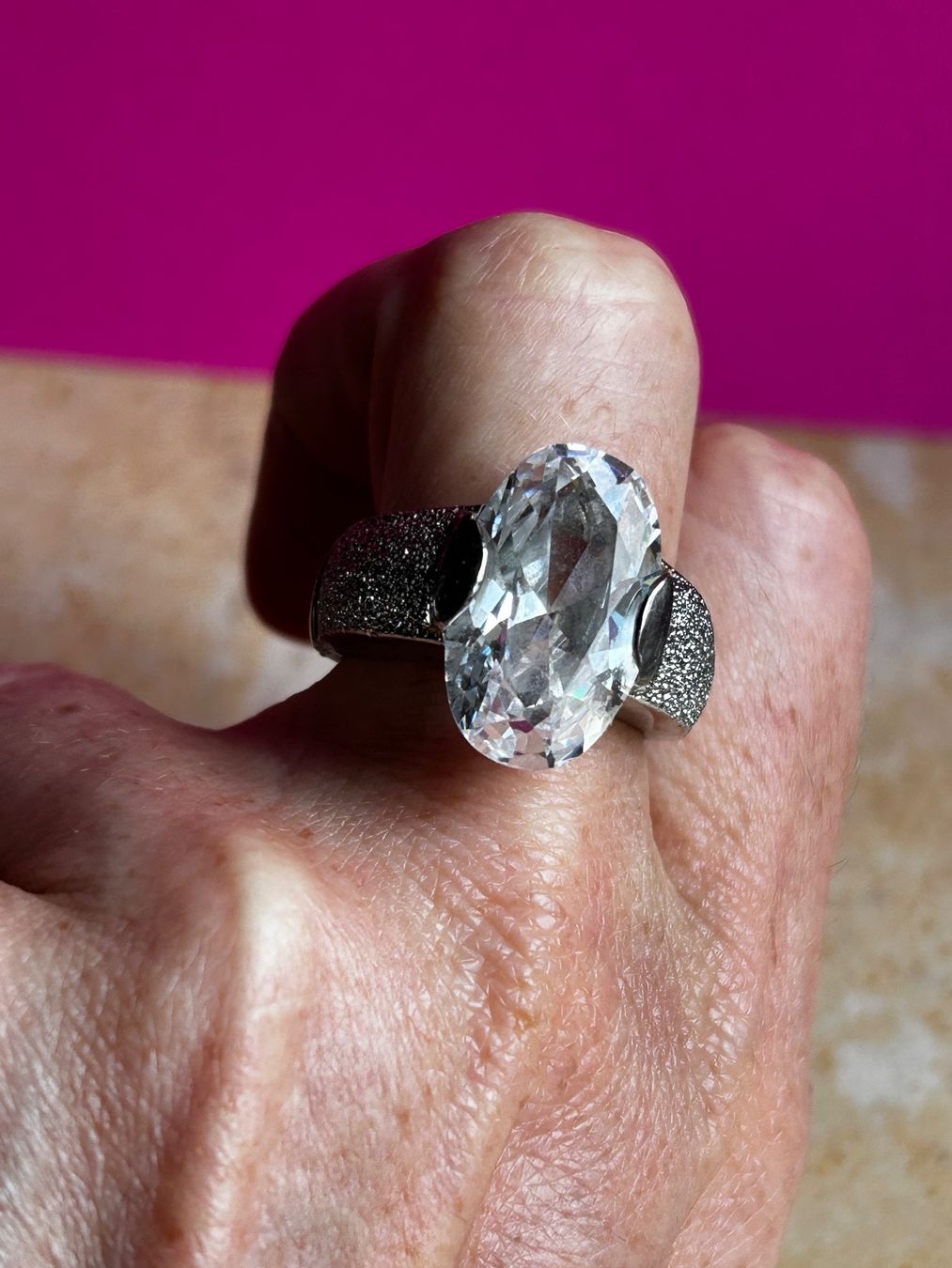 Ringe: Ring mit weissem Stein Gr.60 – Defekt aus Dittingen von Bijoubelle 3