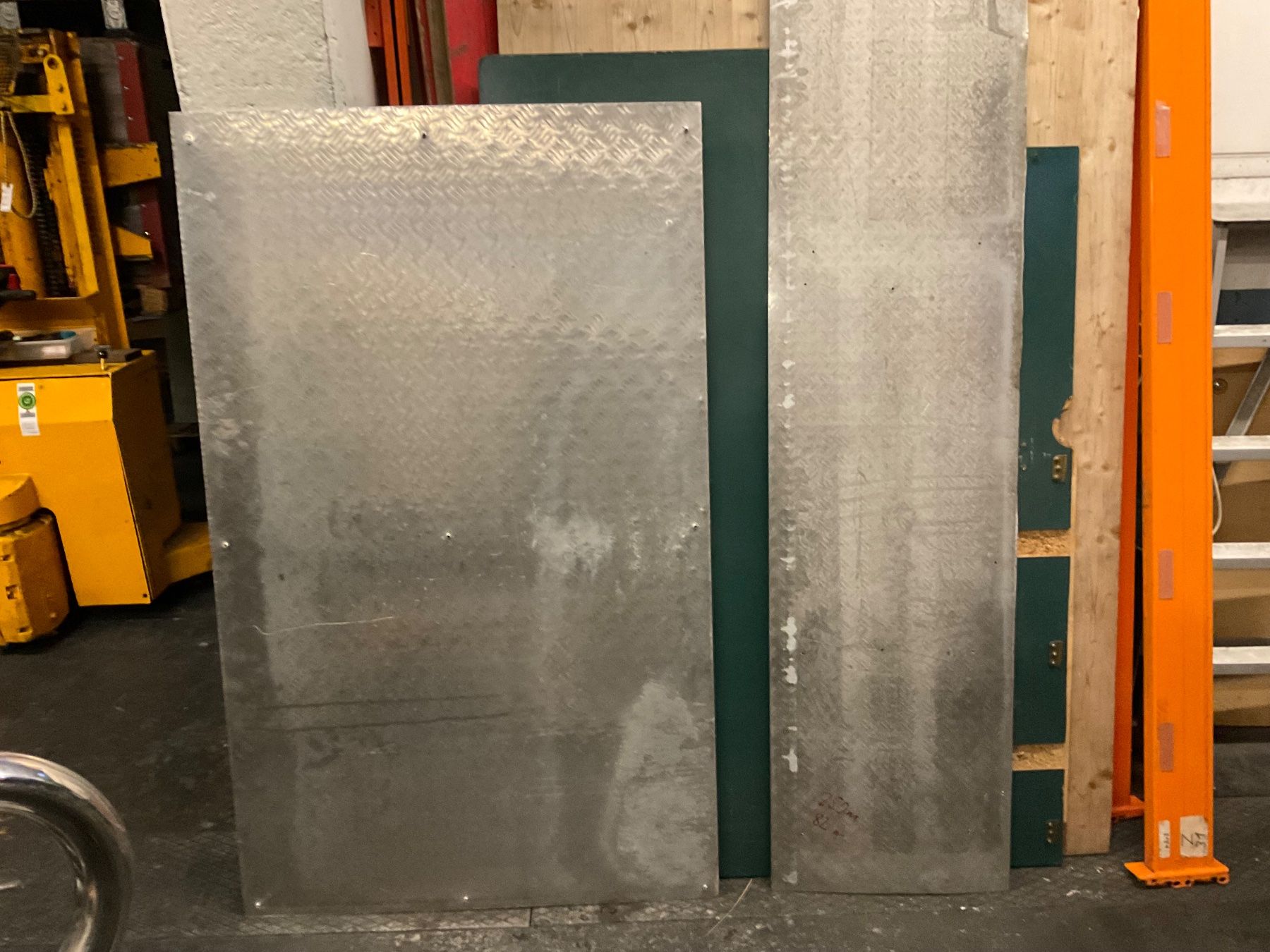 Pareti & Soffitti: Riffelbleche aus Aluminium – Usato da Altnau venduto da Seemoewe 2