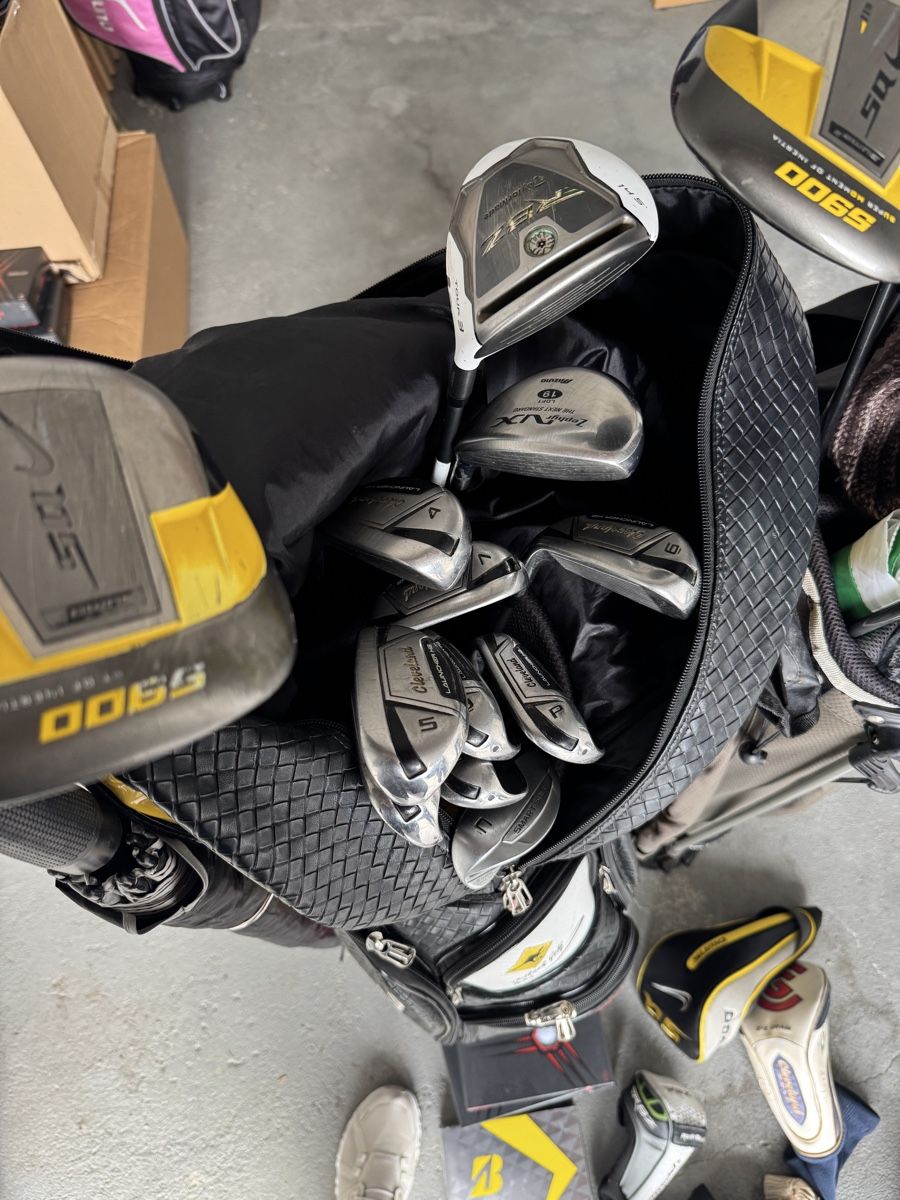 Mazze & Set: Golf Set with Bags, Balls, Tees – Usato da Morges venduto da melz_28 2