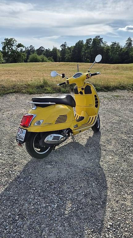 Vespa Scooters: Schöne Vespa GTS 300 – Gebraucht aus Winterthur von tz1611 2