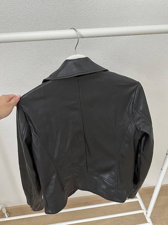 C&A Giacche: Kunstlederjacke ungetragen – Nuovo (secondo la descrizione) da St. Gallen venduto da raphaela_99 1