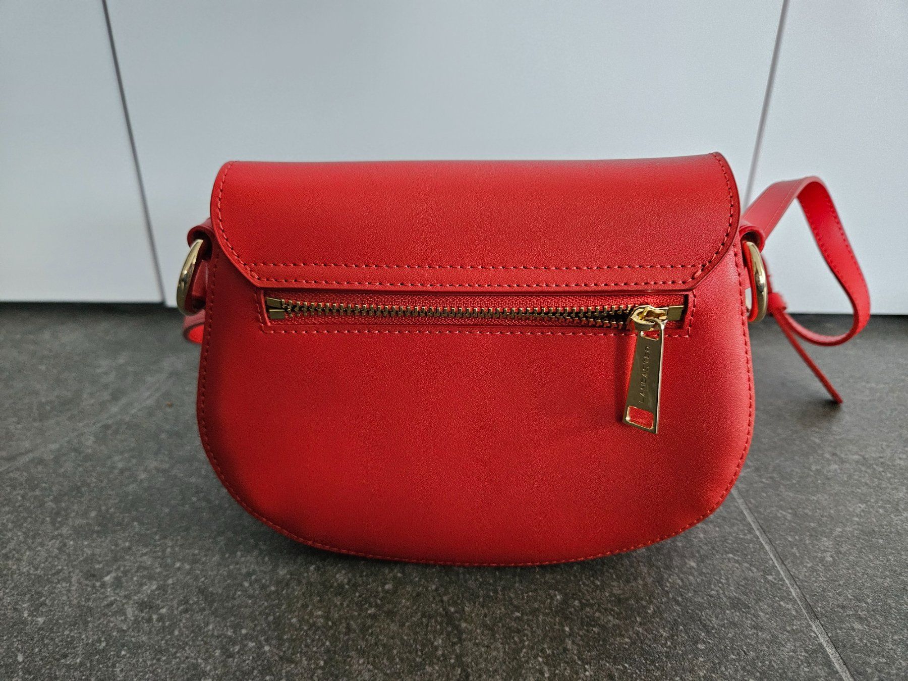 Lancaster Borse: Sac trotteur Lancaster rouge – Usato da Bussigny venduto da niwa_mikan 1