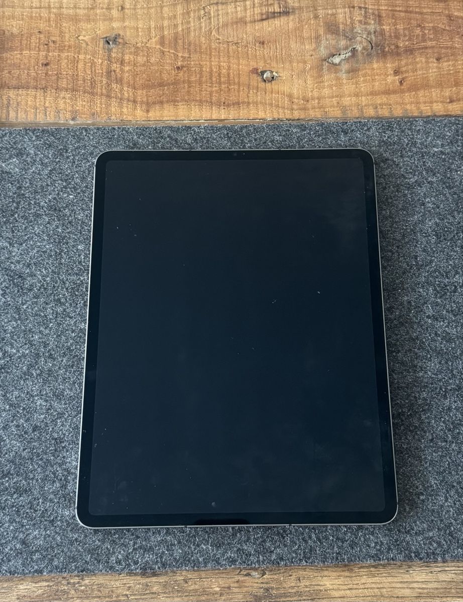 Apple Tablet PC: iPad Pro, 12.9-inch, 5th Gen., 2TB, Space Gray – Nuovo (secondo la descrizione) da St. Gallen venduto da Asmolon 2