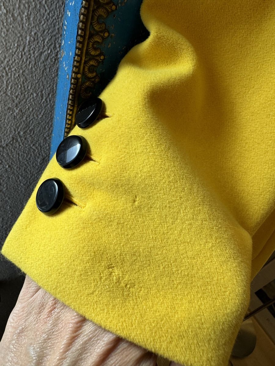 Escada Giacche: Escada Blazer Vintage Wolle – Usato da Obfelden venduto da tan_9lj9 5