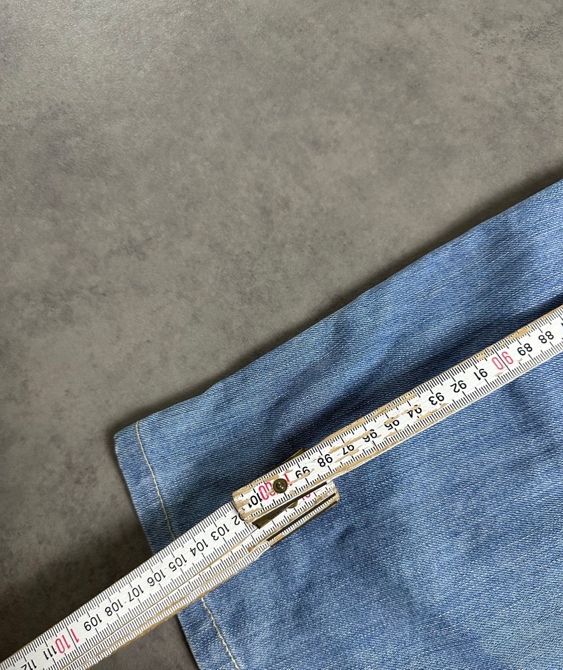 Jeans: Burberry Jeans Grösse M – Gebraucht aus Wolfhalden von GodzillaArchive 4