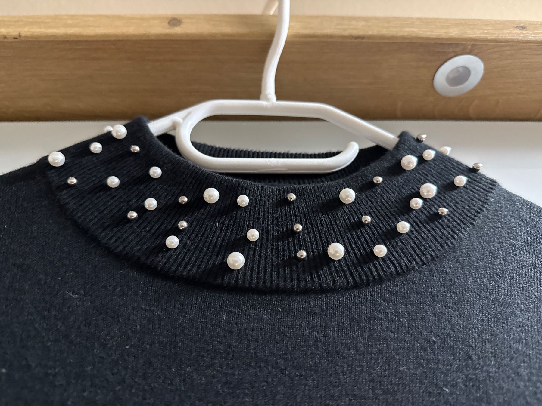 S.Oliver Maglioni & Felpe: Schwarzer Strickpullover mit Perlen - Eleganter Look! – Usato da Zürich venduto da kat_p2yk 1