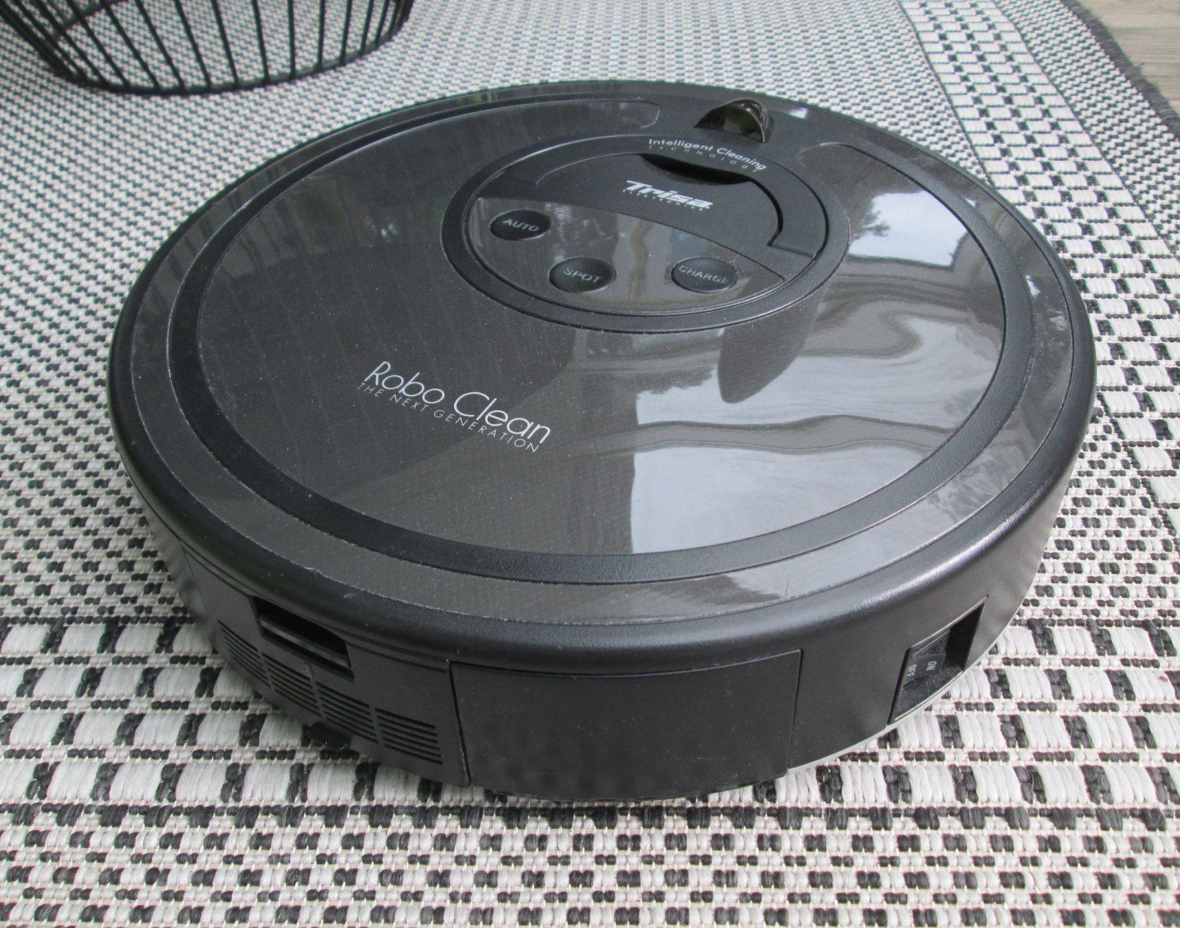 Trisa Aspirapolveri & Accessori: Trisa Robo Clean - The Next Generation Staubsaugerroboter... – Usato da döttingen venduto da Gorbs1 2