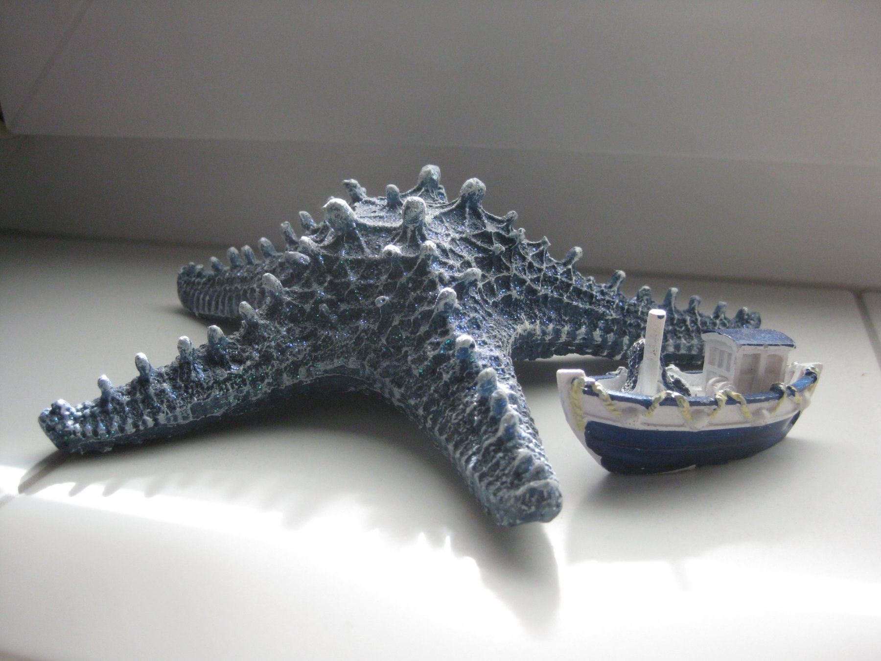 Toutes les décorations: Schöner SEESTERN mit Glitzer Martime und 1 Fischerboot – Neuf (Voir description) à Romanshorn par Wazoohandlung 5