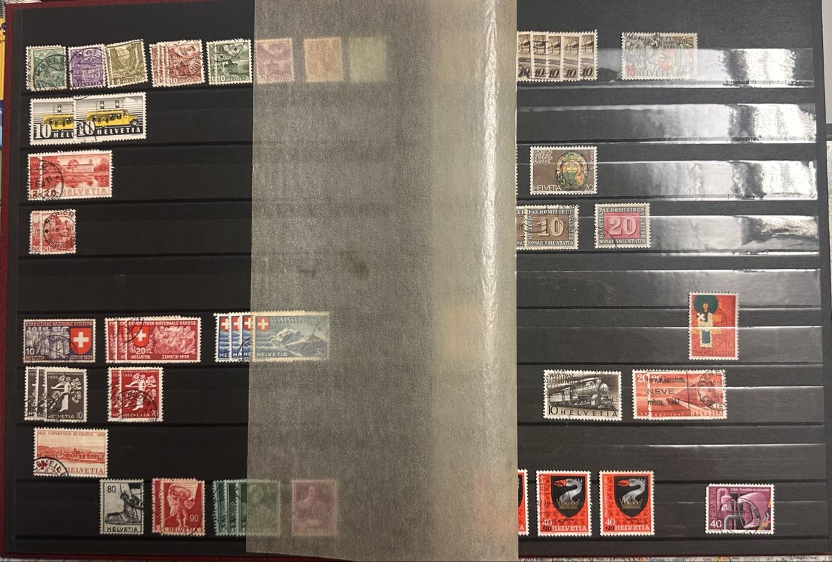 Tous les timbres: Markenalbum Schweiz – D'occasion à Toffen par Bazzolino 2