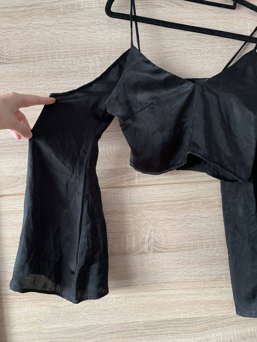Tops: Crop noir chic – Neu und originalverpackt aus Montreux von Izapeche811 1