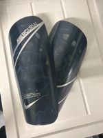 Nike Mercurial Schienbeinschoner blau Grösse L gebraucht
