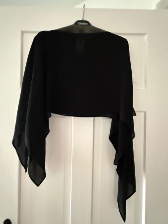 Elegantes schwarzes Seiden-Cape von Max Mara