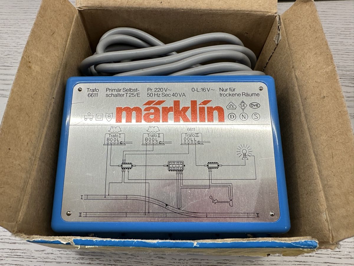 Märklin Modellini di ferrovie: Märklin 6611 Lichttransformator – Usato da Lupsingen venduto da New-Haven