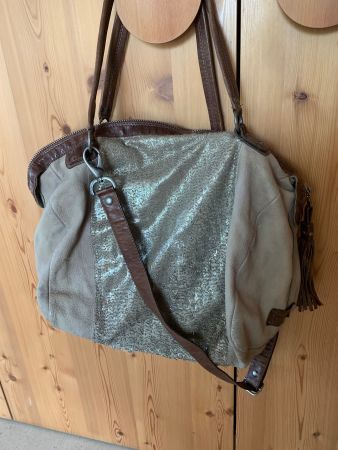 Mjus Tasche