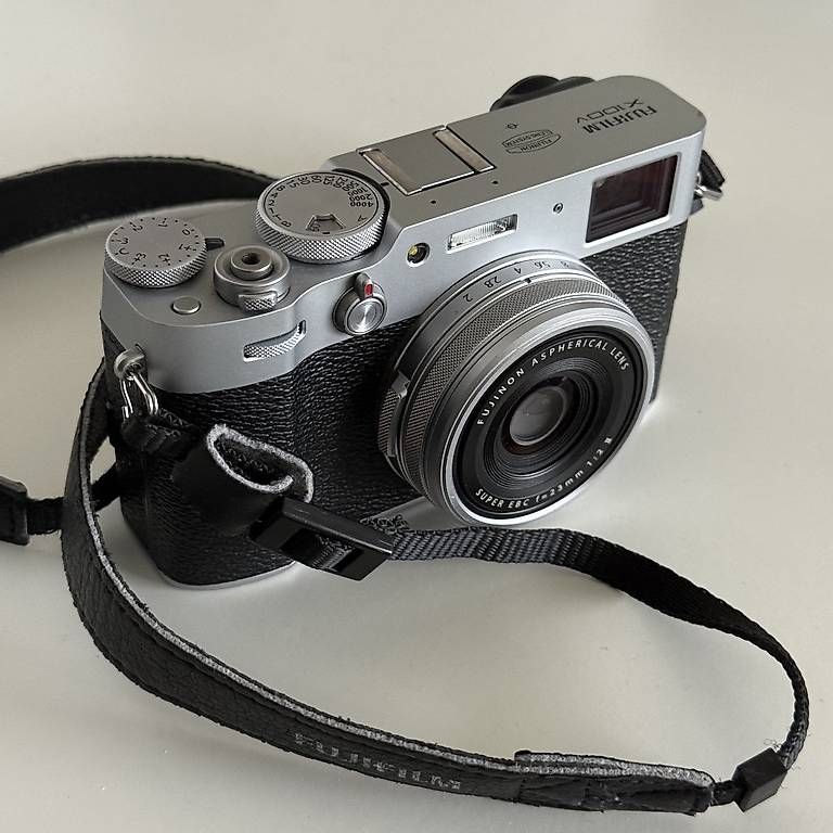 Fujifilm Fotocamera: Fujifilm X100V – Usato da Lyss venduto da mat.jones