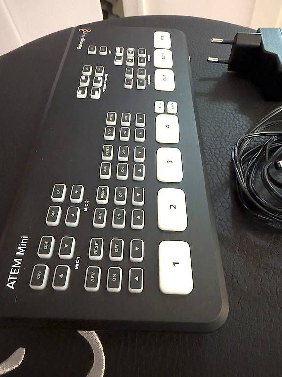 Console di mixaggio: Blackmagic Design Atem Mini PRO - Video Mixer – Usato da Zürich venduto da chefvondetjanze 3
