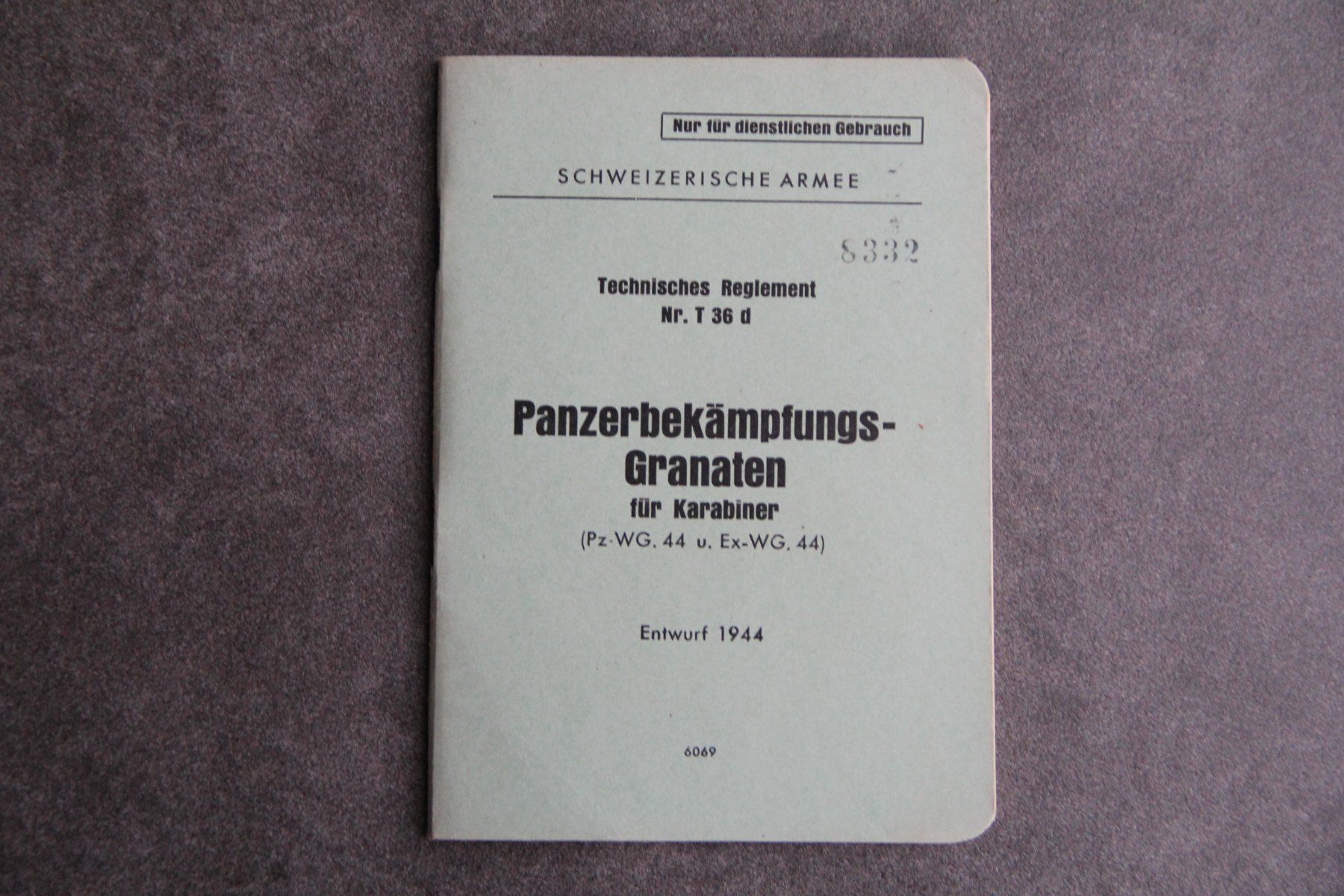 Livres: Panzerbekämpfungs-Granaten für Kar., Tech. Reglement T 36 d – D'occasion à Belp par Tomsek